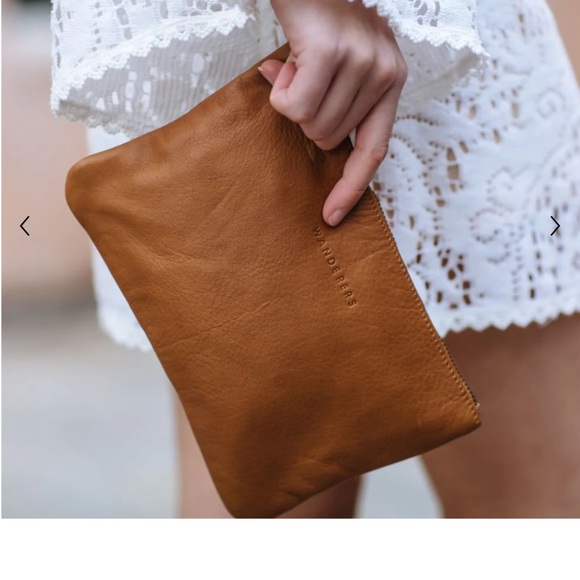 Green Leather Clutch, Wanderers Travel Co, EUC, like new. - Picture 6 of 11